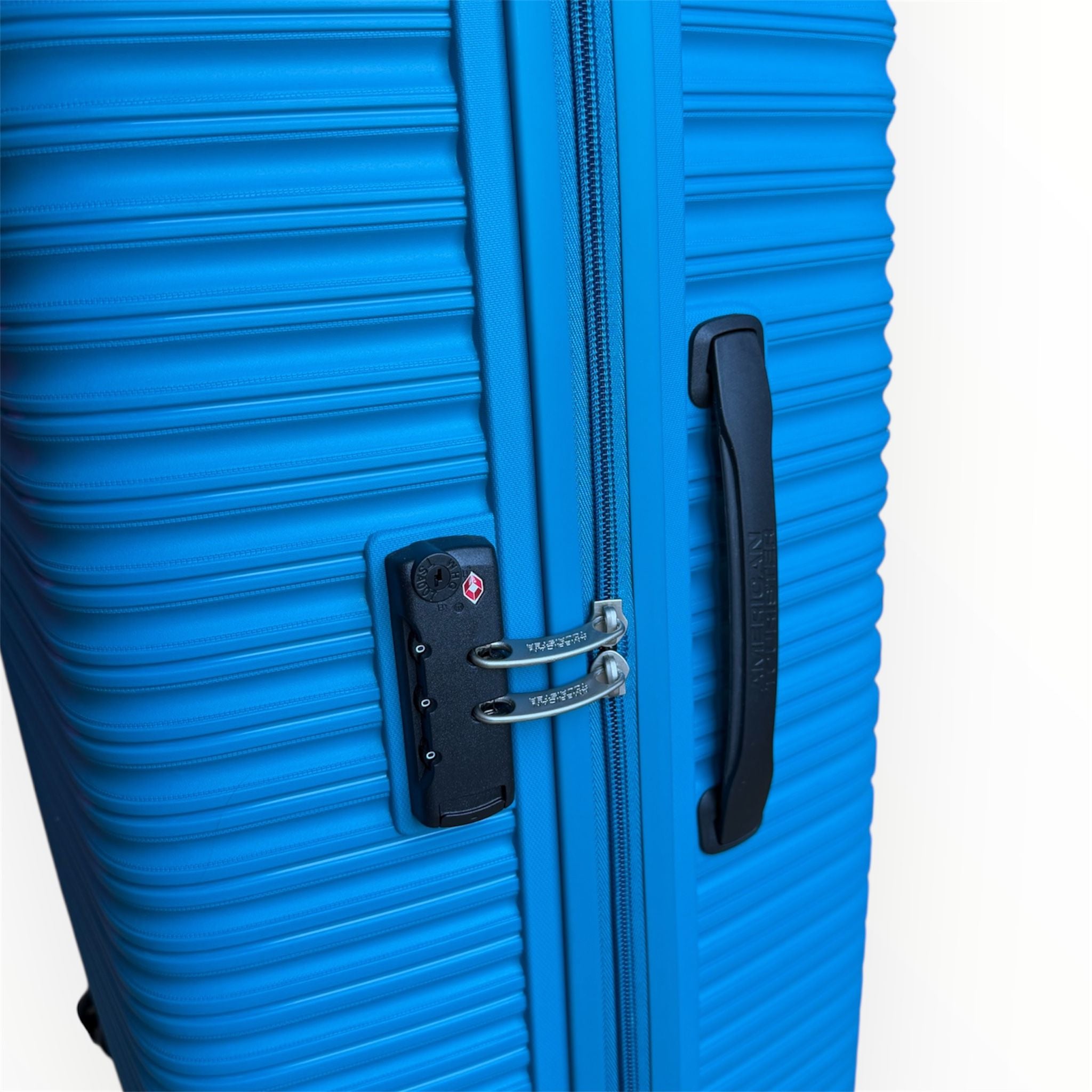 Set 3 pz American Tourister Liftoff ME5900