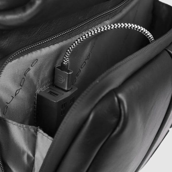 Zaino uomo sottile porta pc 17,3" CA4972UB00BM